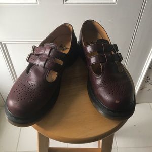 Dr Martens 🍒 red mary janes!